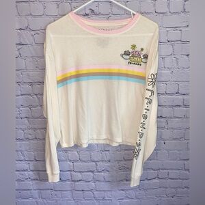 3/$15 “Friends” cropped long sleeve top